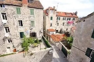 Apartments Zdravko Trogir 0*,