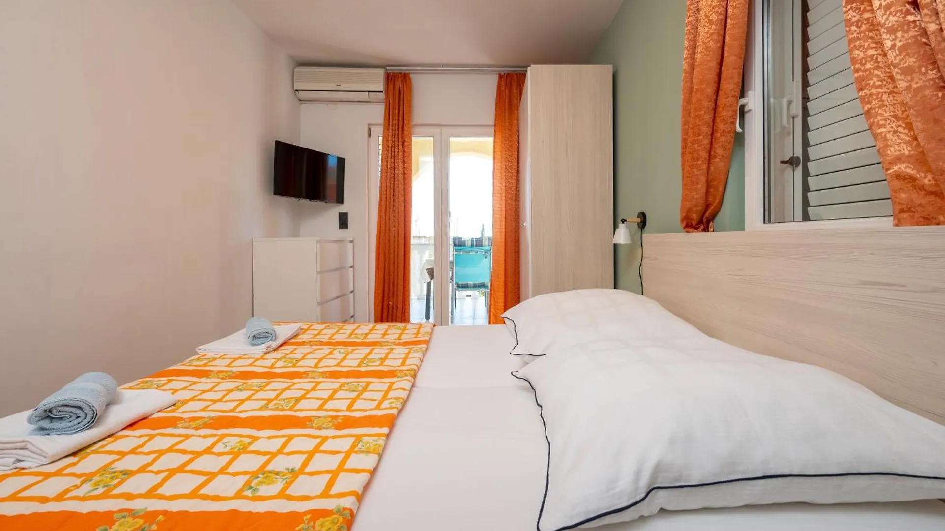 Apartments Zdravko Trogir