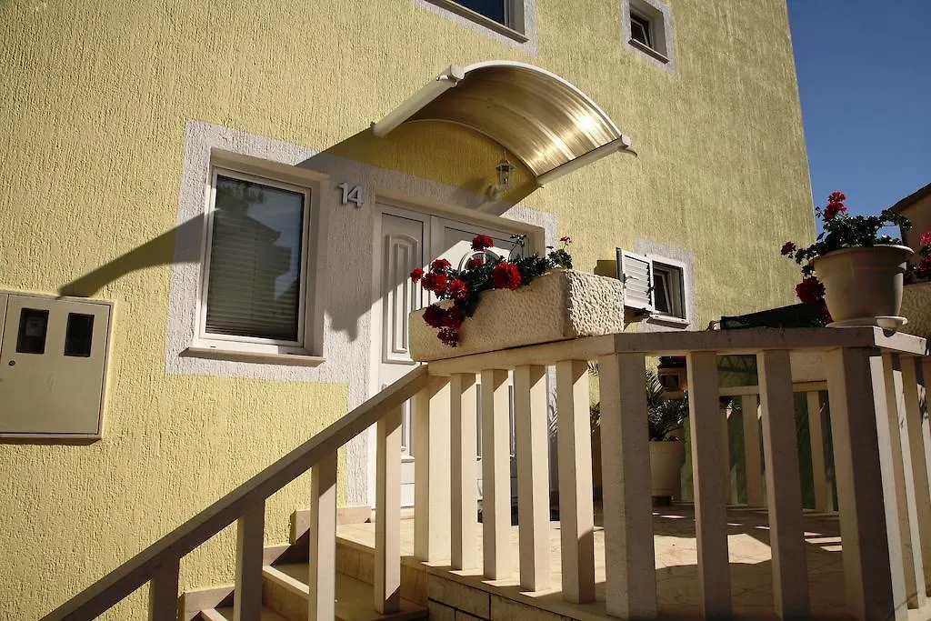 Apartments Zdravko Trogir